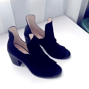 💥G.C. Suede Western Ankle Shoes-Size 9💥